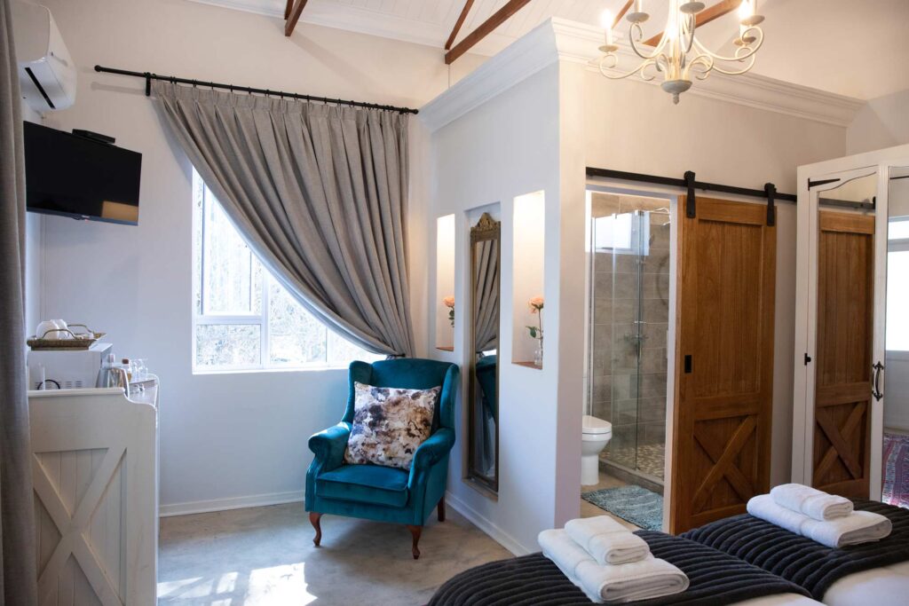 TreeTops Guesthouse Frankfort Bed and Breakfast
