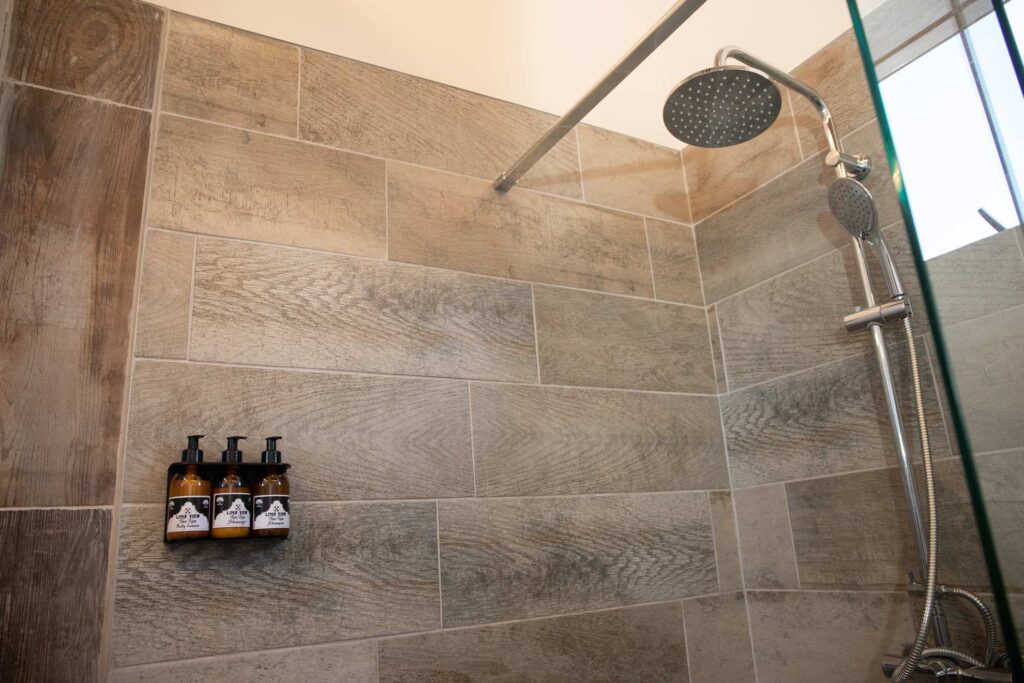 TreeTops Guesthouse Frankfort Bed and Breakfast