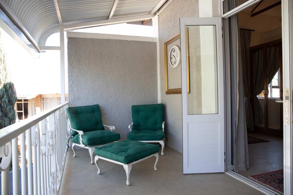 TreeTops Guesthouse Frankfort Bed and Breakfast